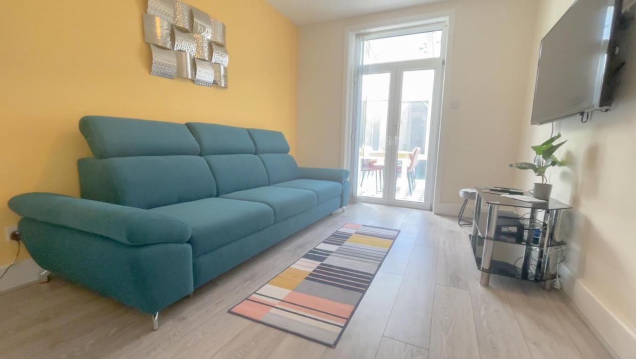 Large 3 Bedroom & 2 Bath - Ground Floor With Parking 본머스 외부 사진